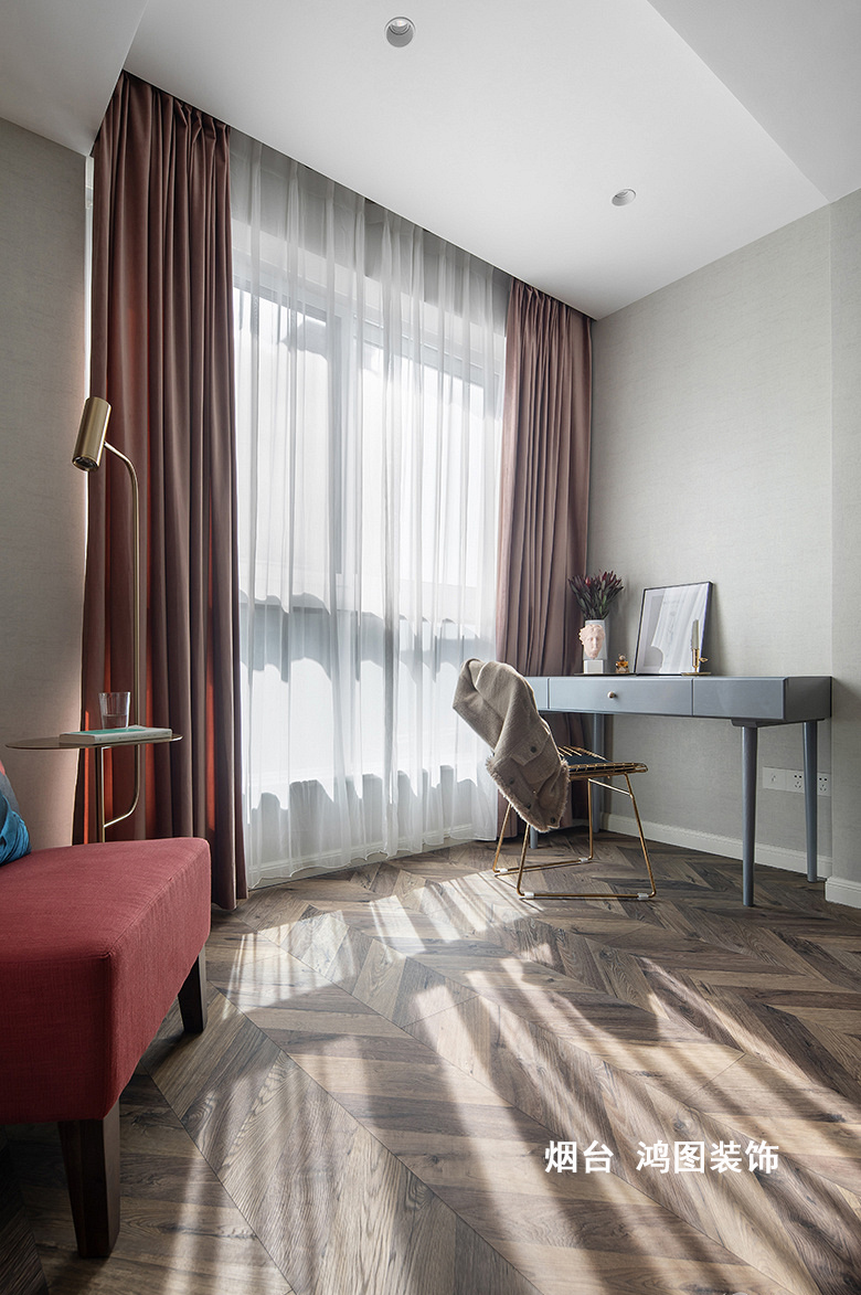 烟台室内装修：品味时光雕刻的法式浪漫