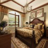 第一个卧室和主题风格是完全相同的，大量的软配饰让卧室瞬间舒适了起来。			
