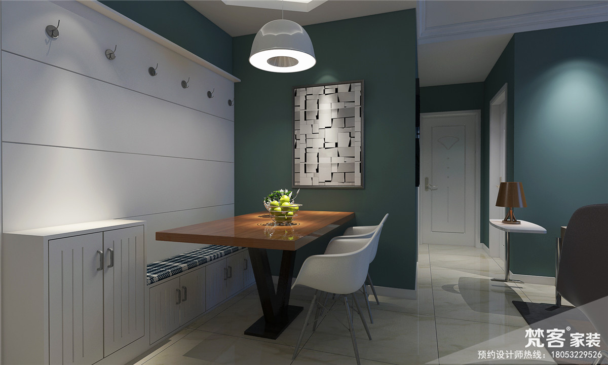 餐桌的选用木色搭配布艺，呼应了整体的色调，吊灯的选择简约时尚，与客厅吊灯协调统一，绿植的壁画，增添了空间的生机。			
