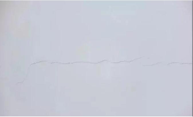 装修后墙面轻微开裂