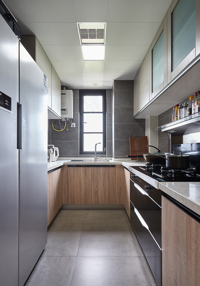 鸿图装饰 烟台室内装修案例  简约风格