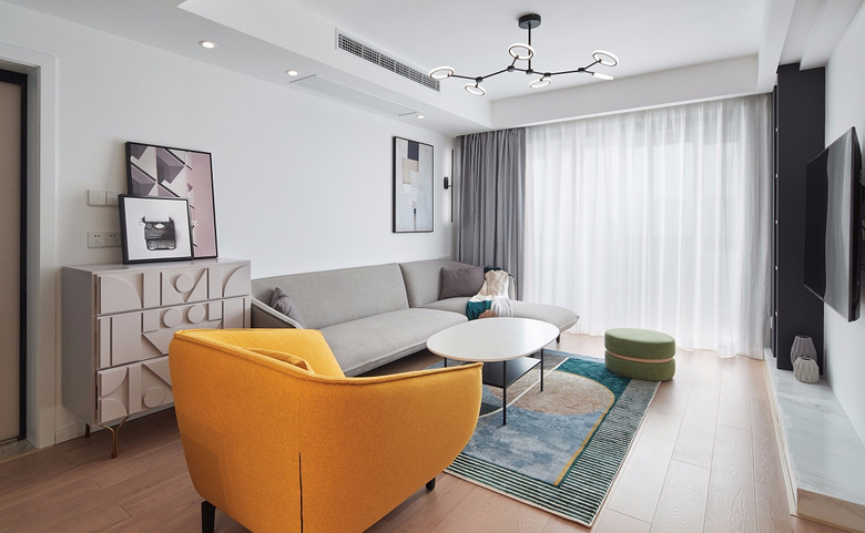 现代简约：可以色彩斑斓，亦可以庄重文雅。