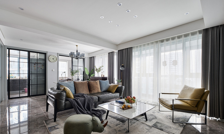 烟台装饰设计案例：多重元素组合的风格 他的家很高级！