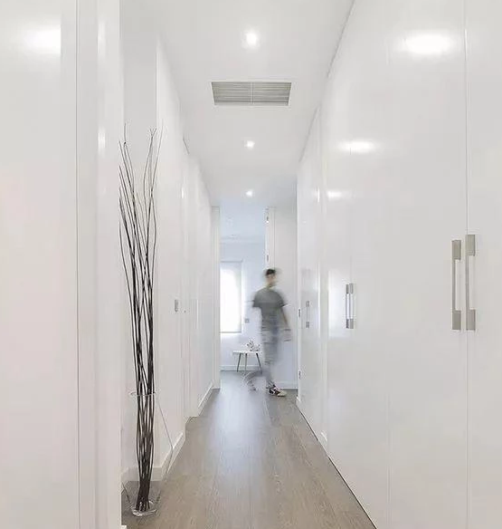 你家的走廊空空如也？该充实起来了！