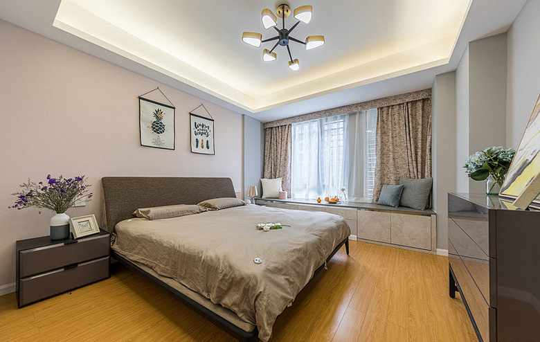 极简风格：大房子里塑造的小温馨