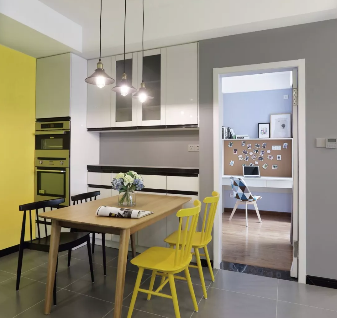 鸿图装饰  烟台家装  定制餐边柜