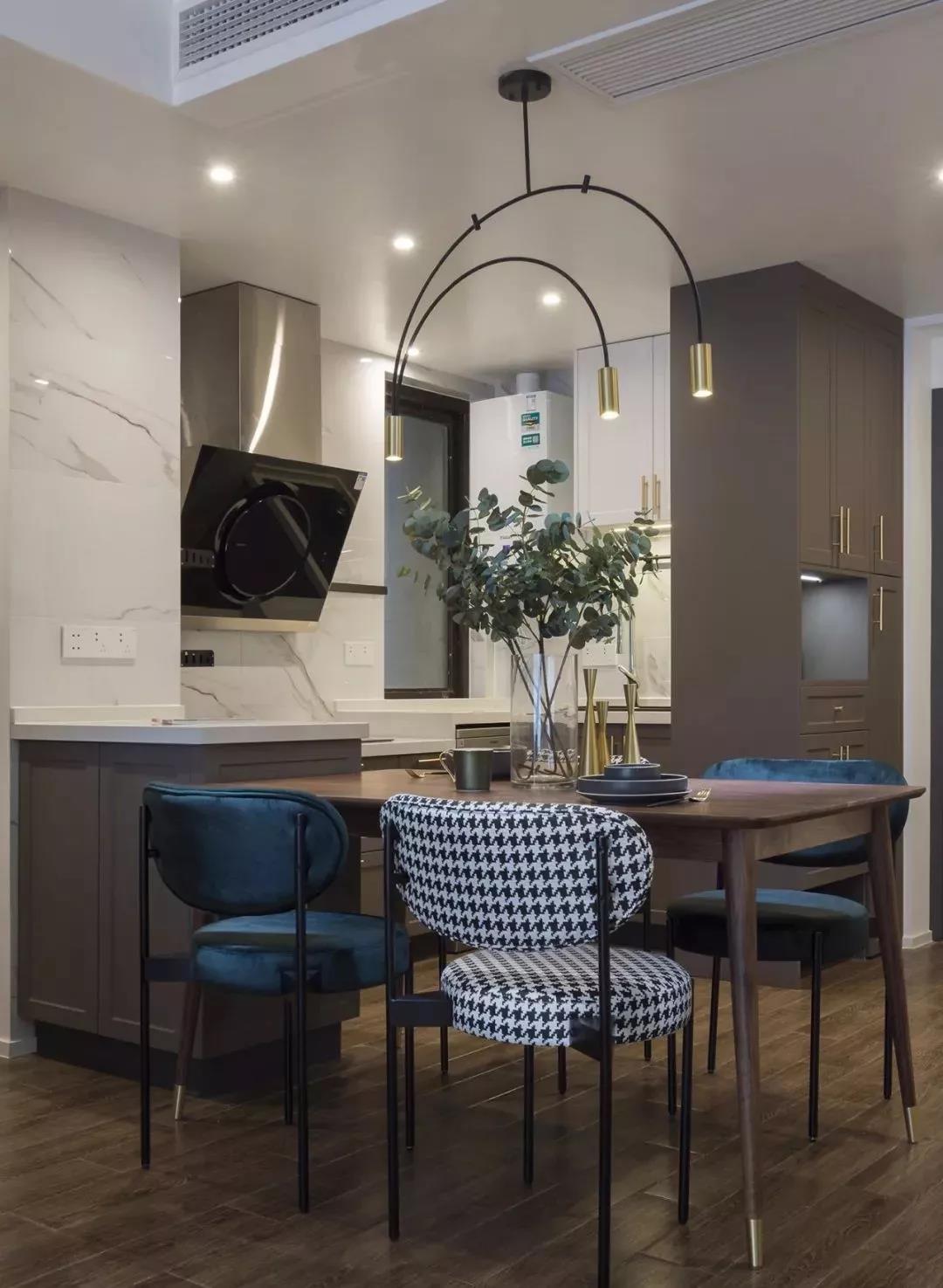 现代简约轻奢风格